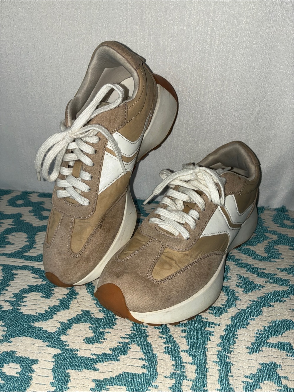 Steve Madden Beige and White Sneakers